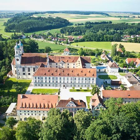 Hotel Kloster Holzen Allmannshofen Екстер'єр фото